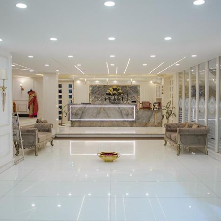Pearl Courtyard Hotel Varanasi Bagian luar foto