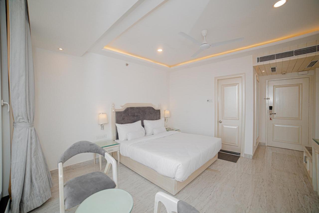 Pearl Courtyard Hotel Varanasi Bagian luar foto