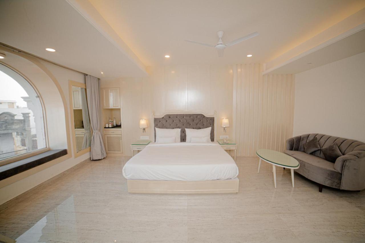 Pearl Courtyard Hotel Varanasi Bagian luar foto