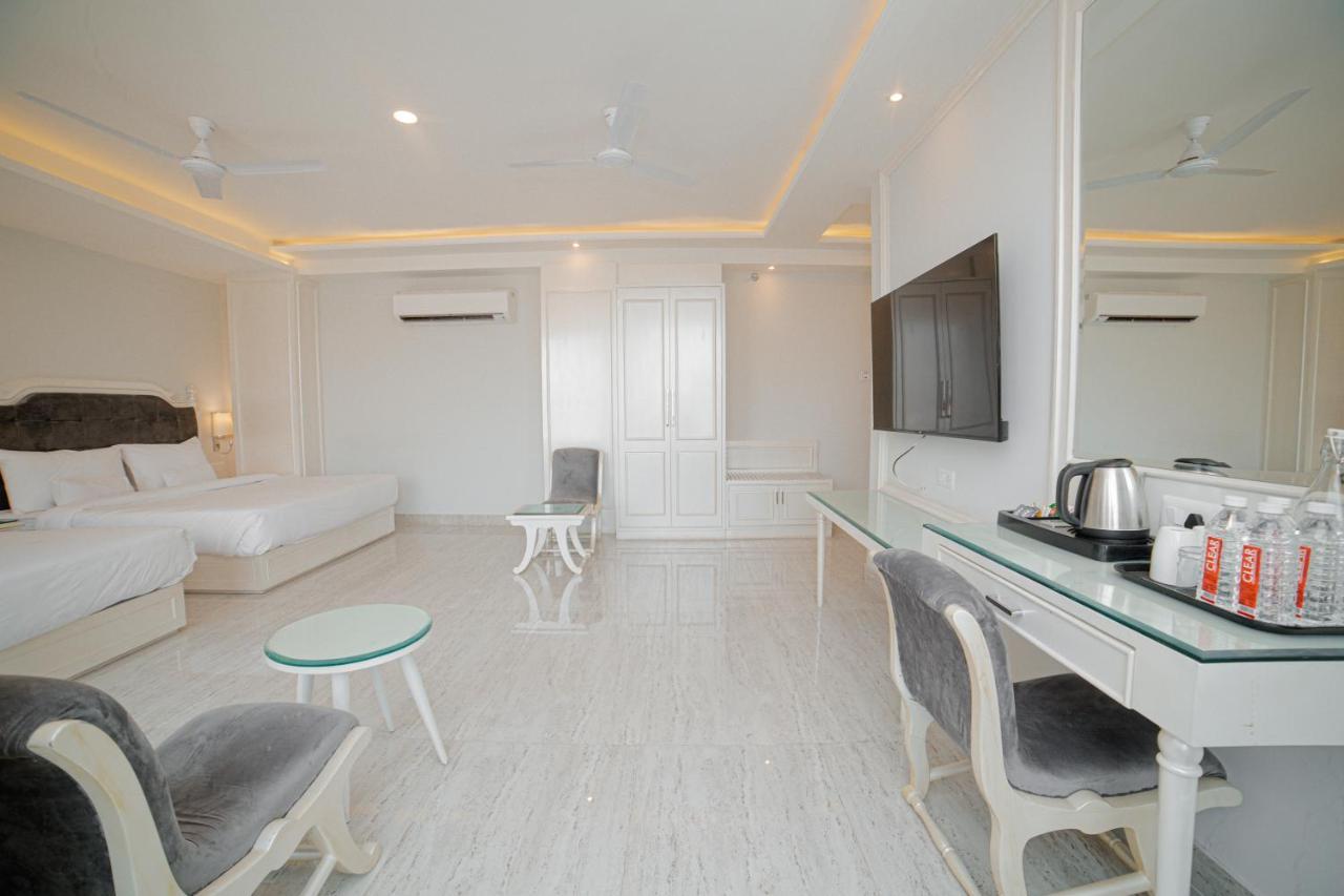 Pearl Courtyard Hotel Varanasi Bagian luar foto