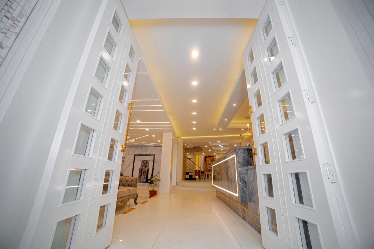 Pearl Courtyard Hotel Varanasi Bagian luar foto