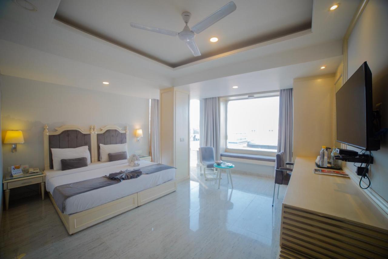 Pearl Courtyard Hotel Varanasi Bagian luar foto