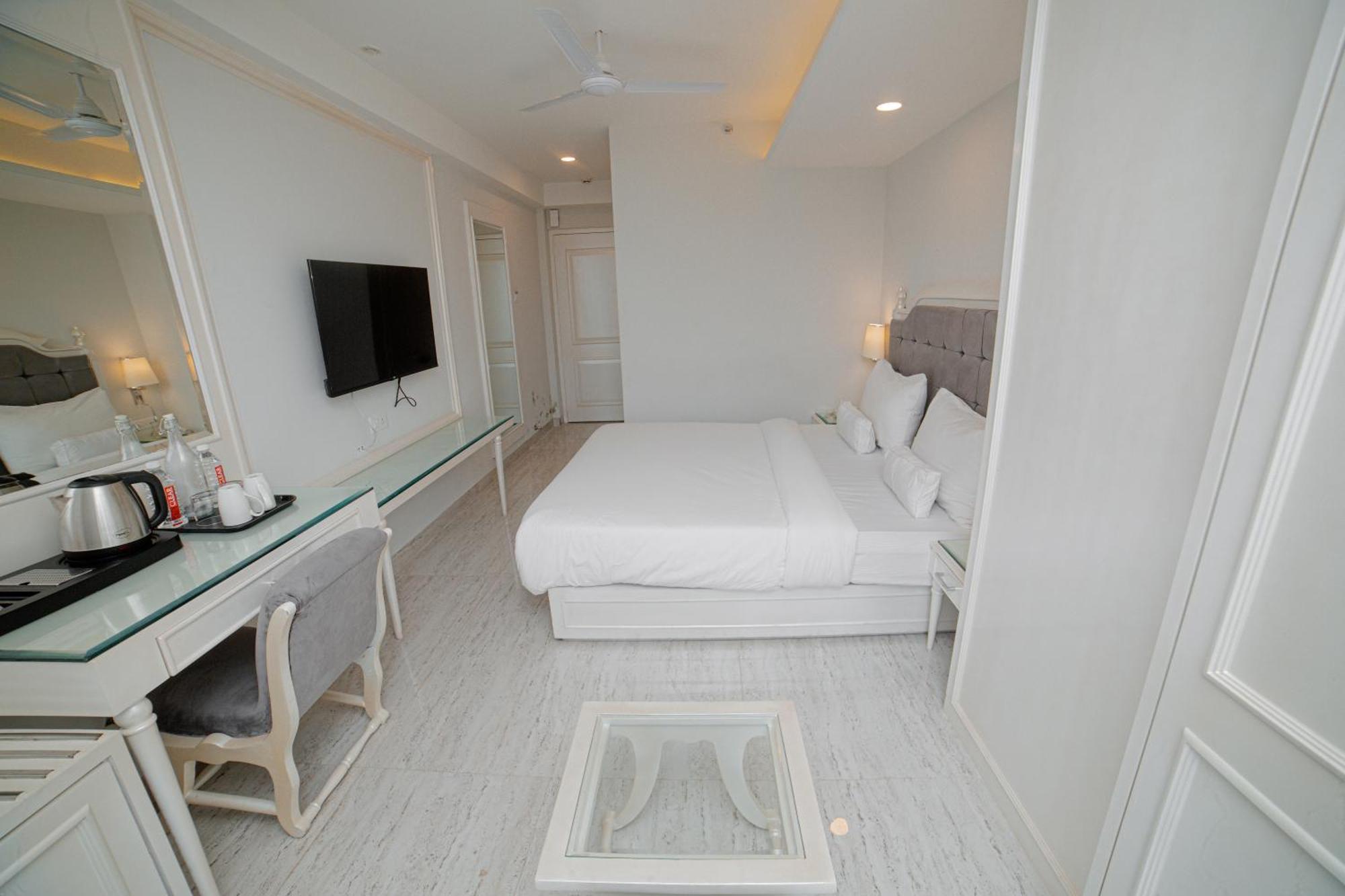 Pearl Courtyard Hotel Varanasi Bagian luar foto