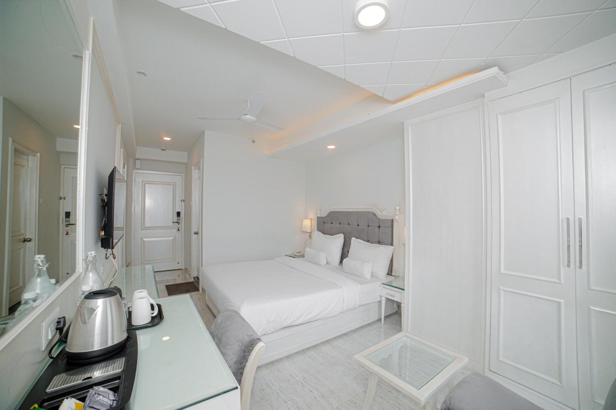 Pearl Courtyard Hotel Varanasi Bagian luar foto
