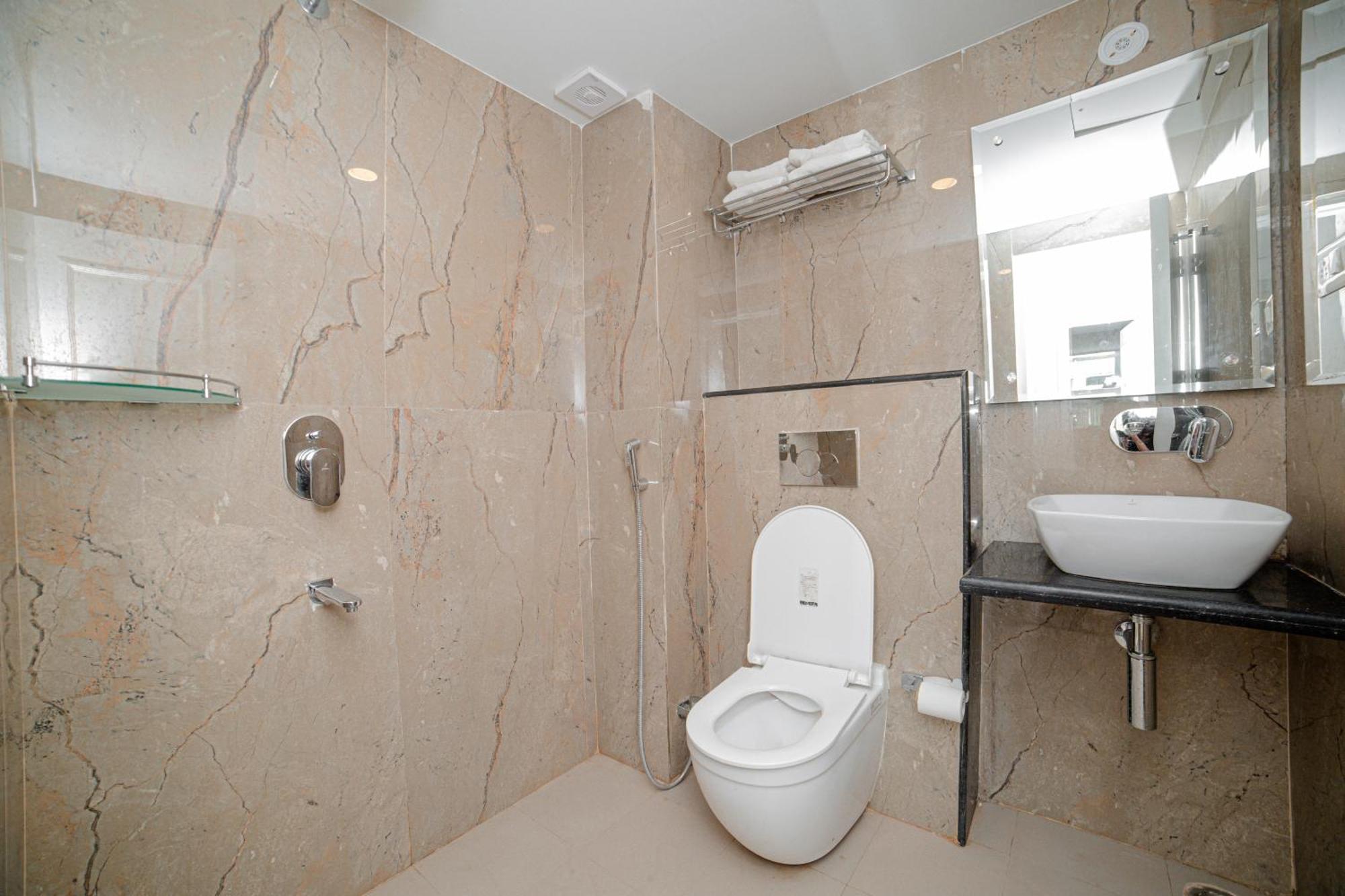 Pearl Courtyard Hotel Varanasi Bagian luar foto