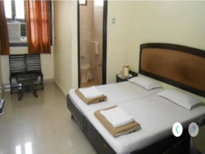 Pearl Courtyard Hotel Varanasi Bagian luar foto